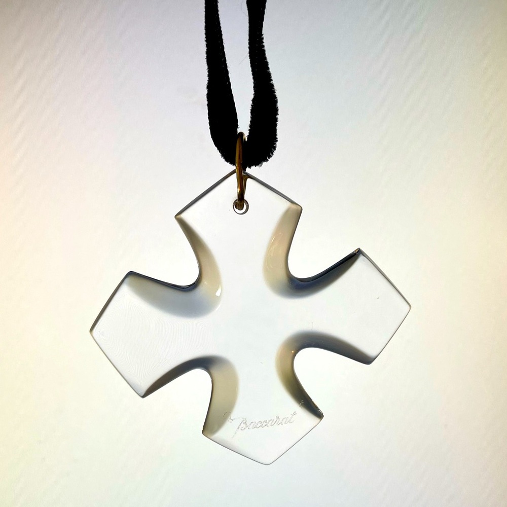 Baccarat Clear Crystal Cross Shaped Necklaceโ with Gold
